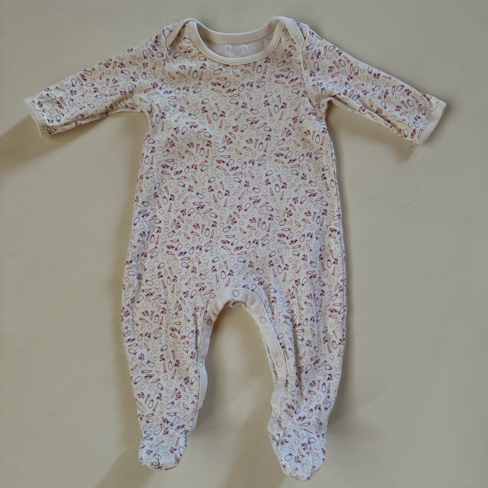 Baby Gap First Favorites Veggie Print Footed Sleeper – Size 0–3 Months